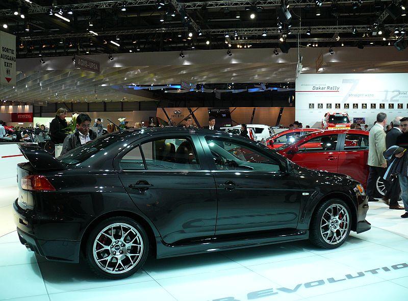 Mitsubishi_P1090311_800.jpg