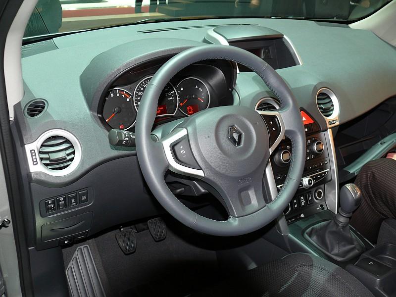 Renault_Koleos_P1080327_800.jpg